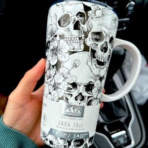 NWT 18oz Hydrapeak Skull Mug with handle